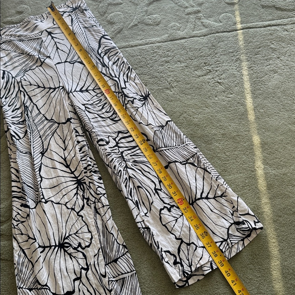Rachel Zoe Black and White Linen Botanical Print Flowy Patterned Pants - Picture 6 of 9
